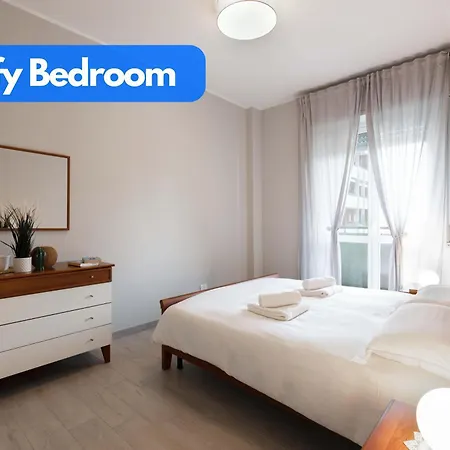 The Green House - Private Parking And Balcony Apartment Milan